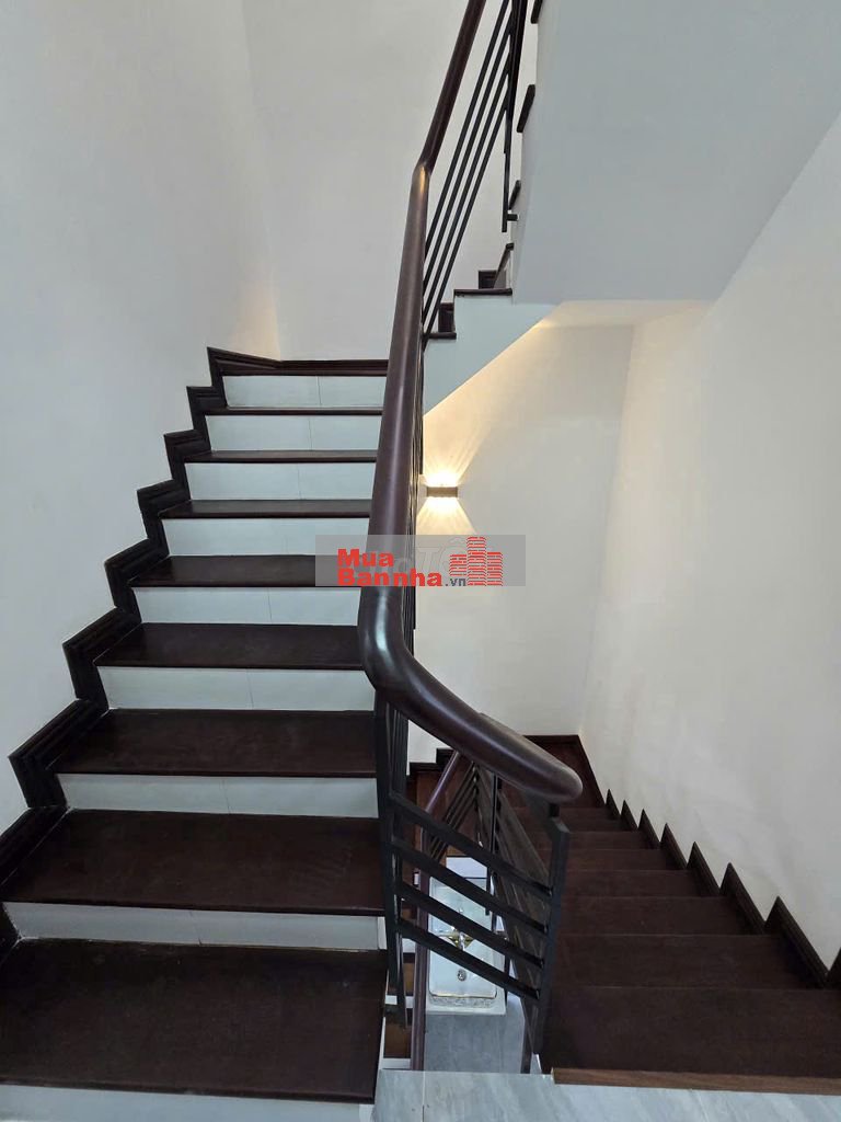 Bán nhà đẹp mới mặt tiền đường nhánh Bông Sao P5 Q8