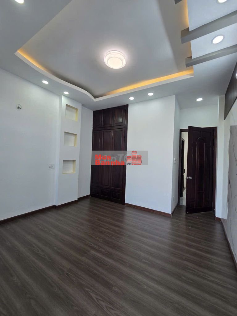 Bán nhà đẹp mới mặt tiền đường nhánh Bông Sao P5 Q8