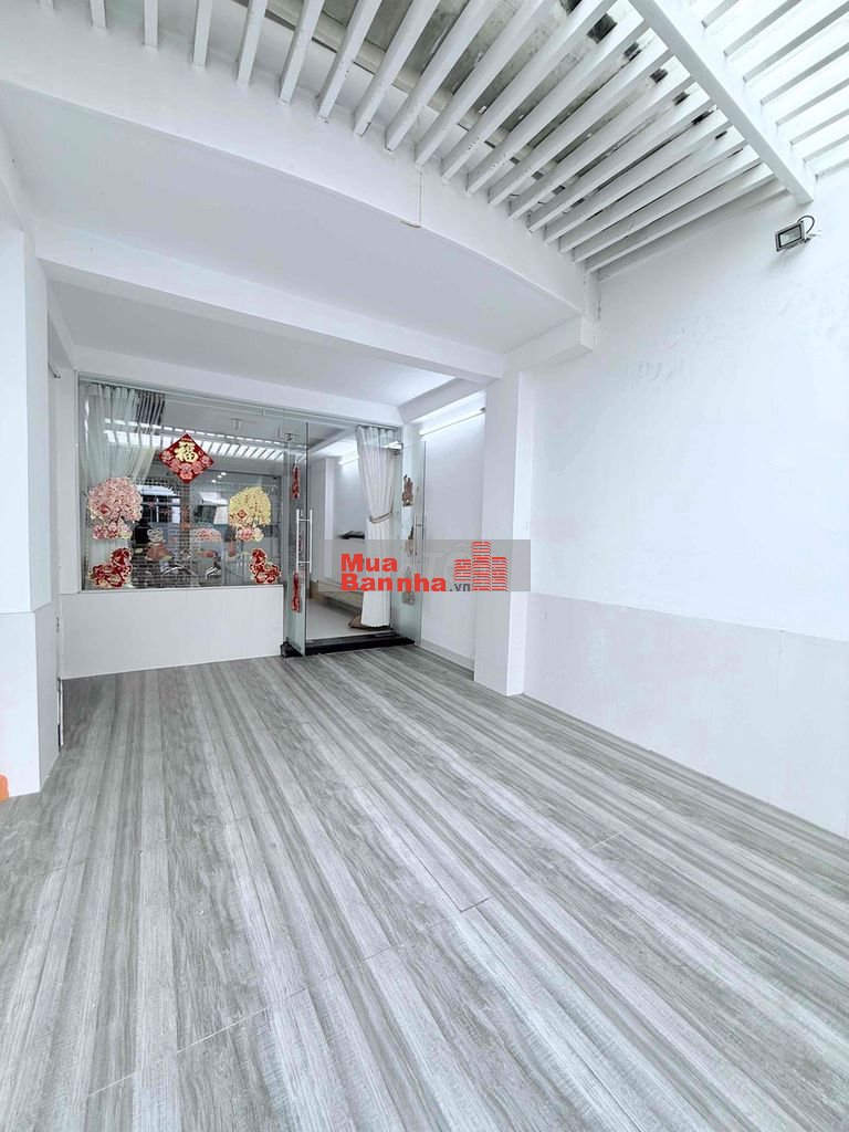 Nhà 3 tầng,Hẻm xe hơi,80m2 ,Kế bên ĐH VĂN LANG.