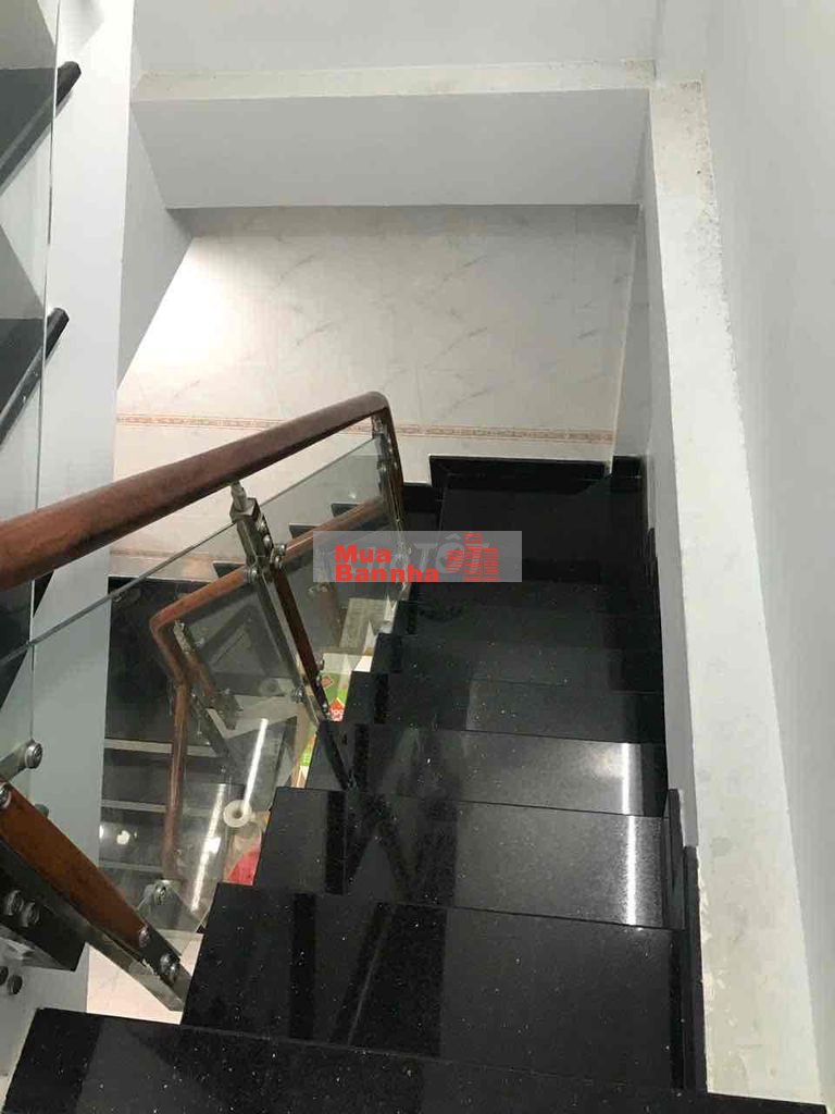 3,3 tỷ Nhà 4 tầng đúc, Trường Chinh, không lộ giới, sổ riêng