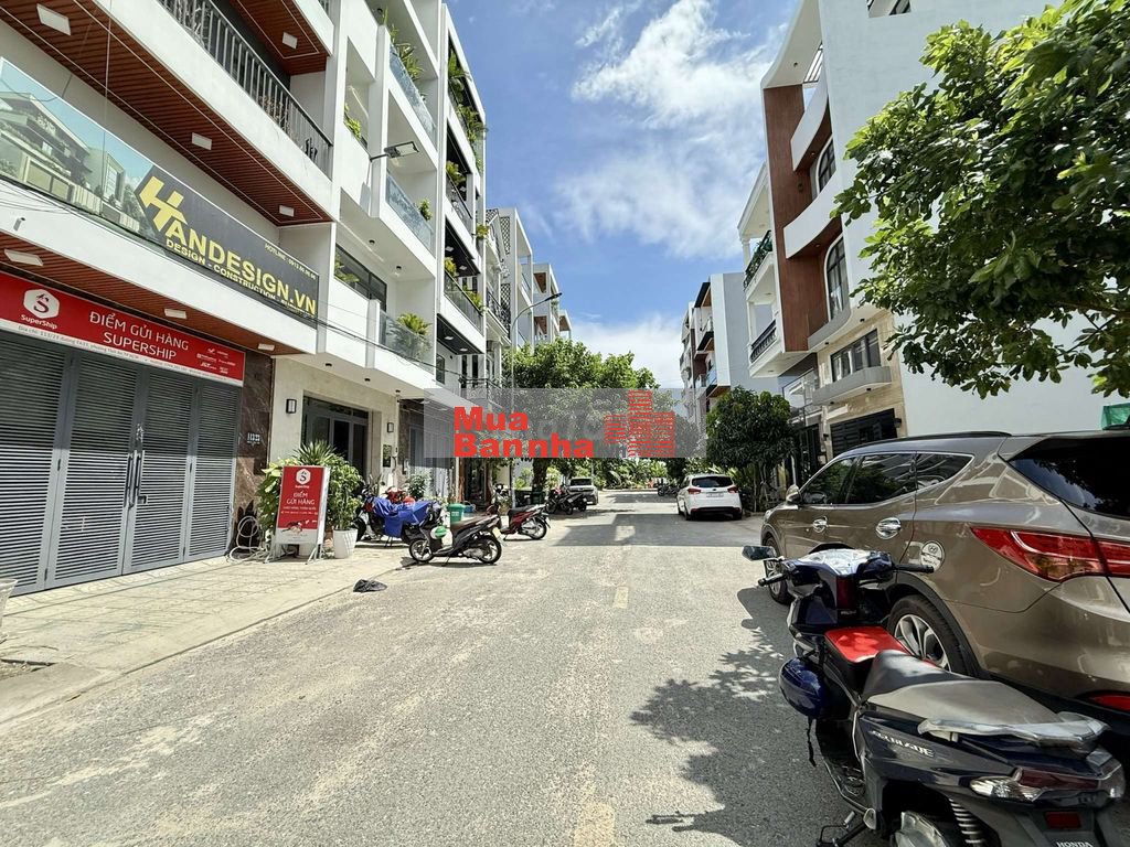 Siêu Phẩm Ngang 4,5m Xây 4 Tầng Thang Máy Hẻm 13m Khu VIP Lê Thị Riêng