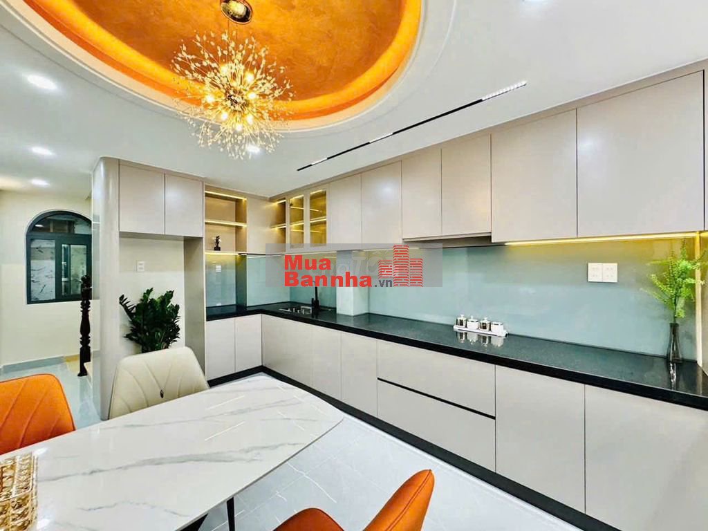 Nhà mới ở ngay Nguyễn Chí Thanh, 36m2, 4 tầng đúc, 3PN ,gần BV Chợ Rẫy