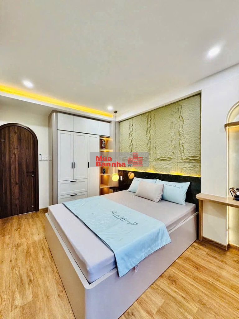 Nhà mới ở ngay Nguyễn Chí Thanh, 36m2, 4 tầng đúc, 3PN ,gần BV Chợ Rẫy