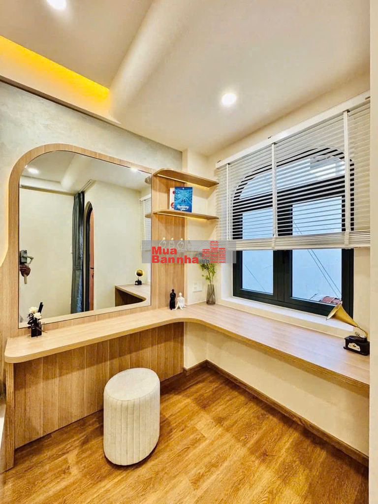 Nhà mới ở ngay Nguyễn Chí Thanh, 36m2, 4 tầng đúc, 3PN ,gần BV Chợ Rẫy