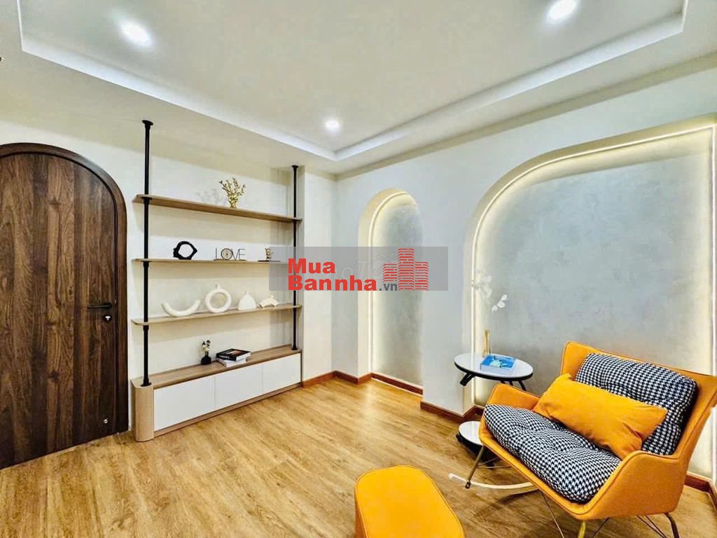 Nhà mới ở ngay Nguyễn Chí Thanh, 36m2, 4 tầng đúc, 3PN ,gần BV Chợ Rẫy
