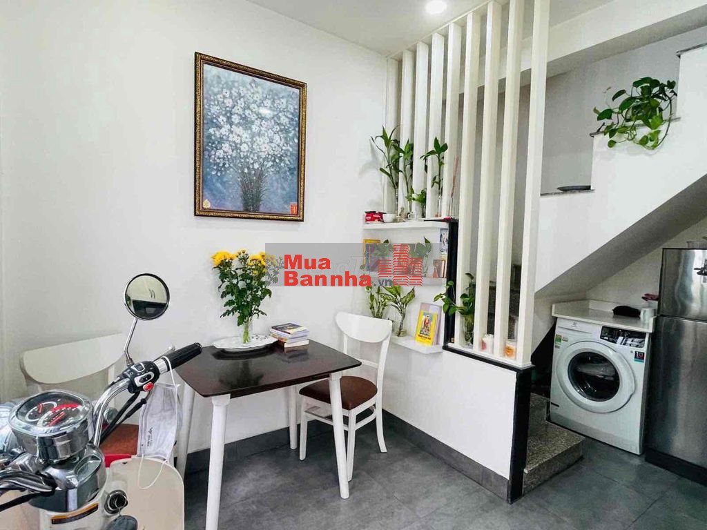 NHÀ ĐẸP Q10- FULL NỘI THẤT- NGANG 4M- 2PN