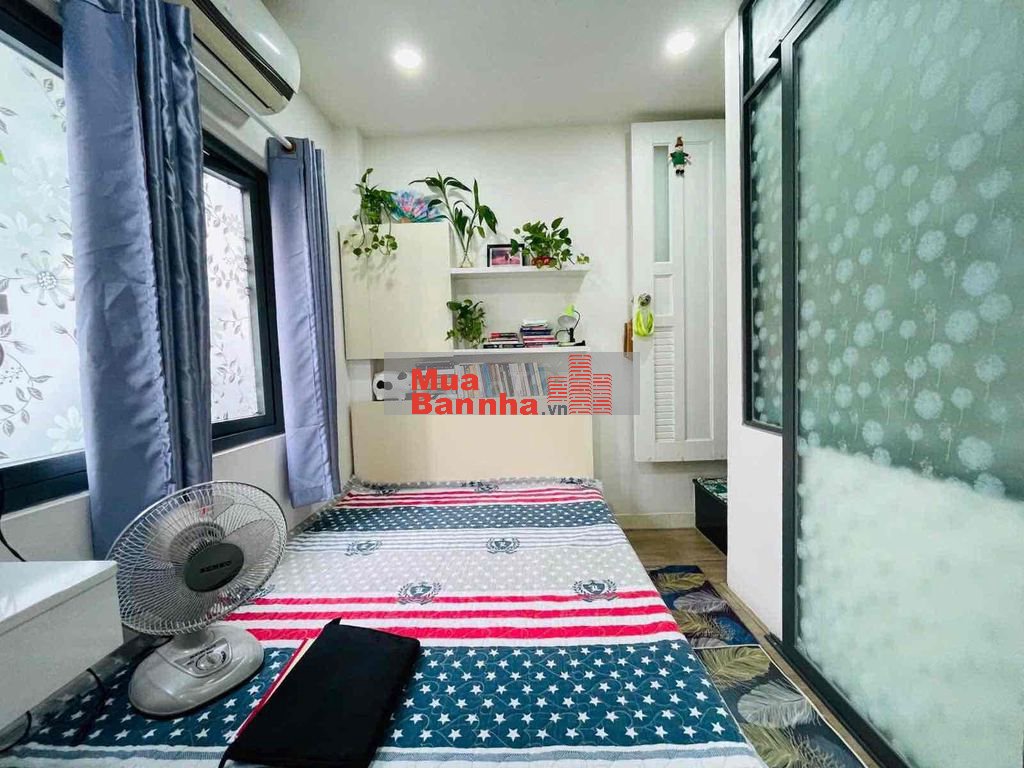 NHÀ ĐẸP Q10- FULL NỘI THẤT- NGANG 4M- 2PN