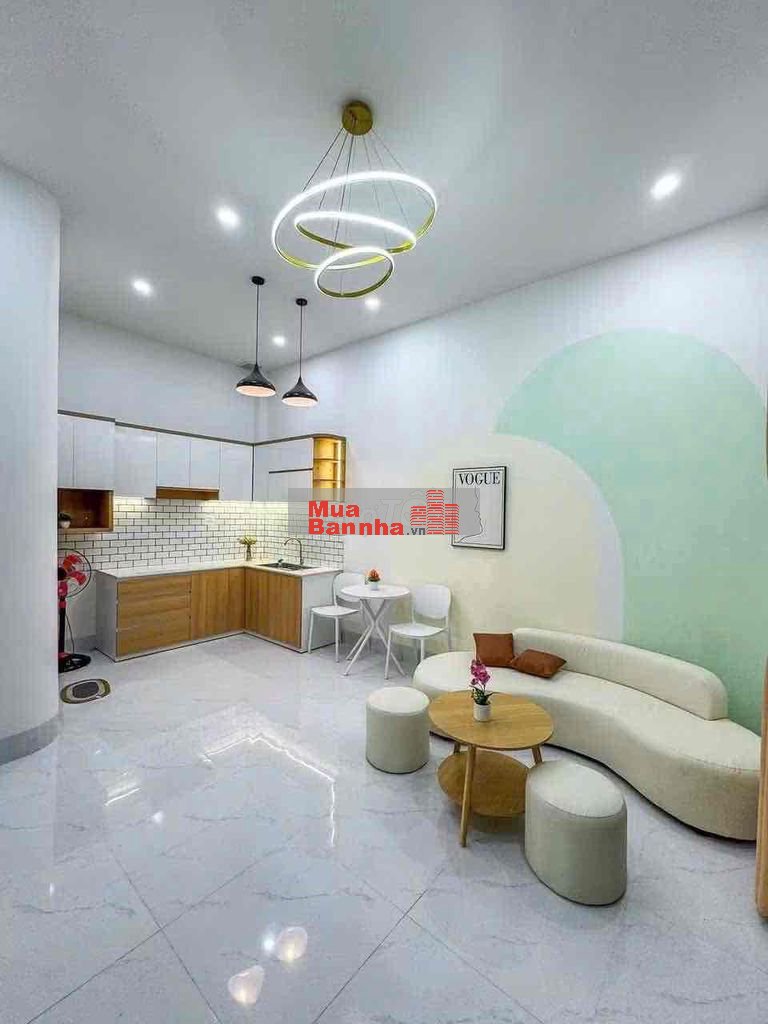 BÁN. NHÀ HẺM 44 ĐƯỜNG CMT8
