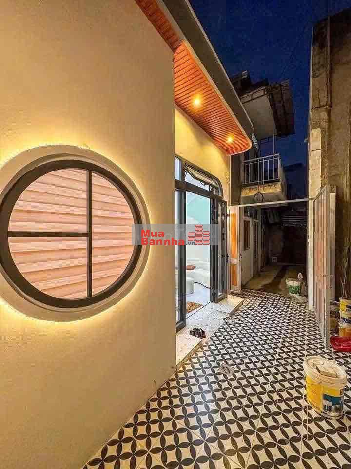 BÁN. NHÀ HẺM 44 ĐƯỜNG CMT8