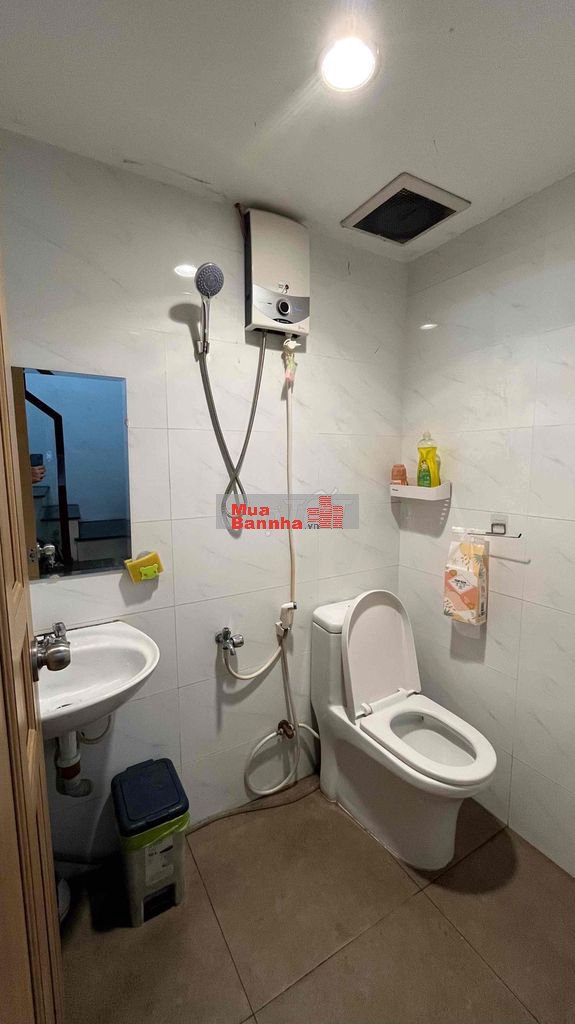 bán nhà mặt tiền đường nguyễn Kim P6Q10