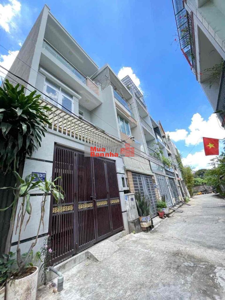 nhà 3 tầng sát chợ đầu mối thủ đức. hẻm xe tải. bình chiểu. khu dân cư