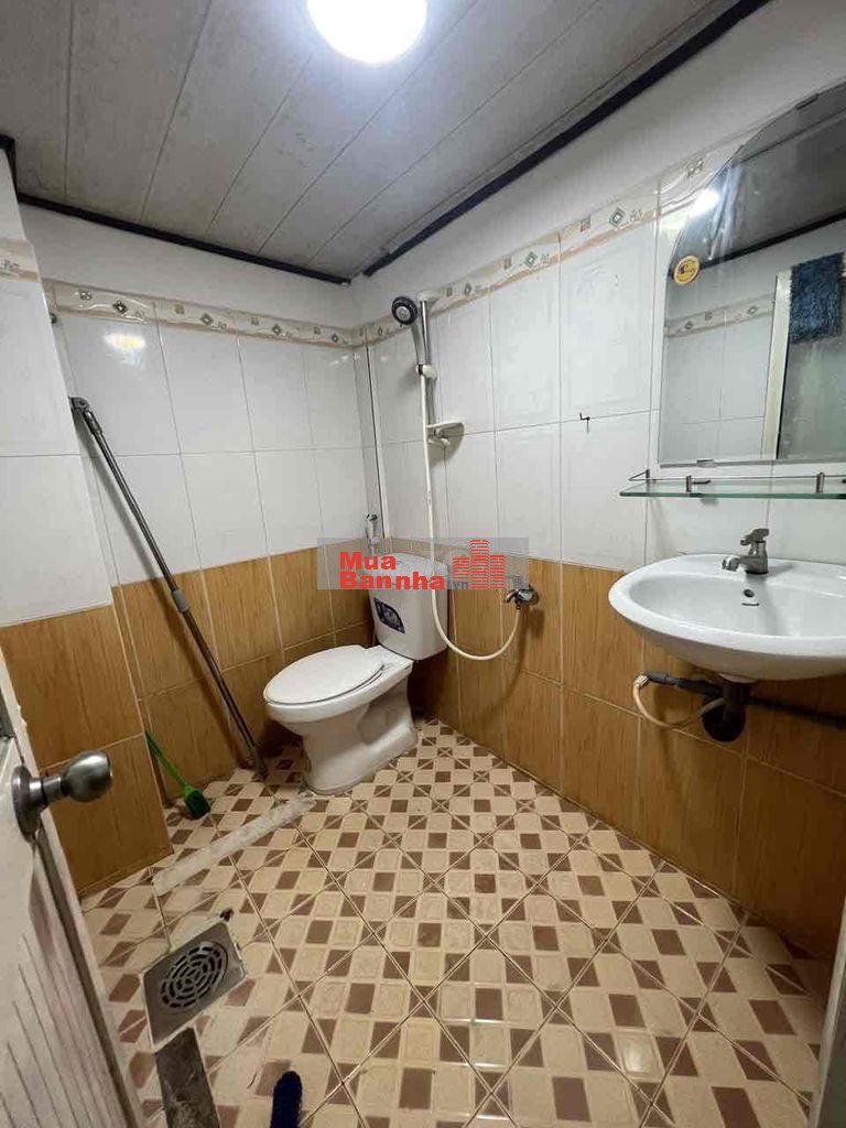 Nhà nhỏ hẻm văn thân, sổ sách đầy đủ
