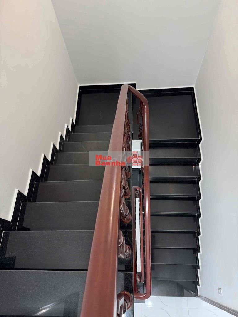 Nhà Bình Tân ( 4,4m x 15m ) 1 trệt 2Lầu, Nhà đẹp