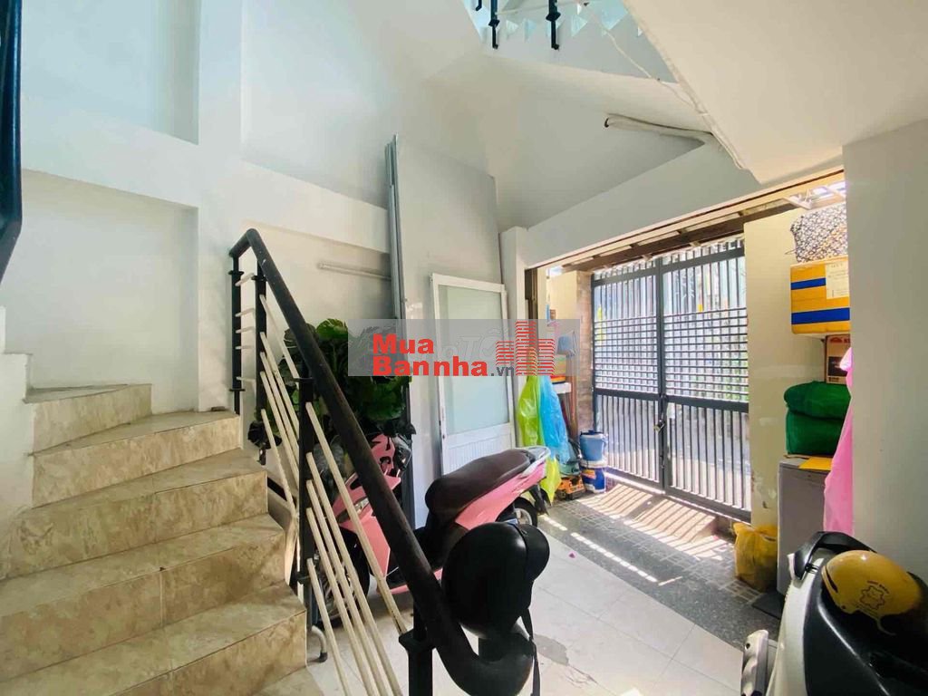 (SỐC) GIẢM GẦN 4 TỶ- CHỈ CÒN NHỈNH 8 TỶ- HẺM XE TẢI- 75m2- NGANG 8.3m