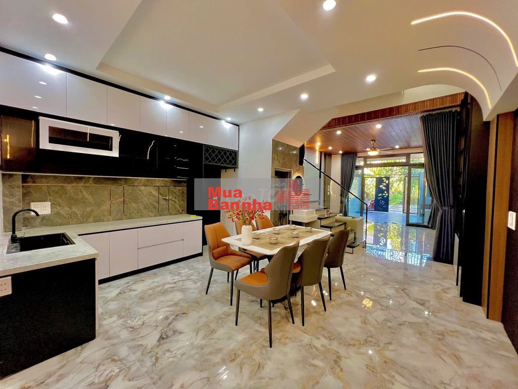Chính chủ bán nhà 3 tầng đường 5,5m Bàu Cầu 28 - Hòa Xuân - Hướng Đông