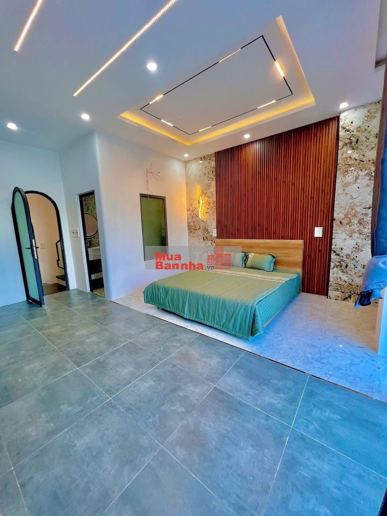 Chính chủ bán nhà 3 tầng đường 5,5m Bàu Cầu 28 - Hòa Xuân - Hướng Đông