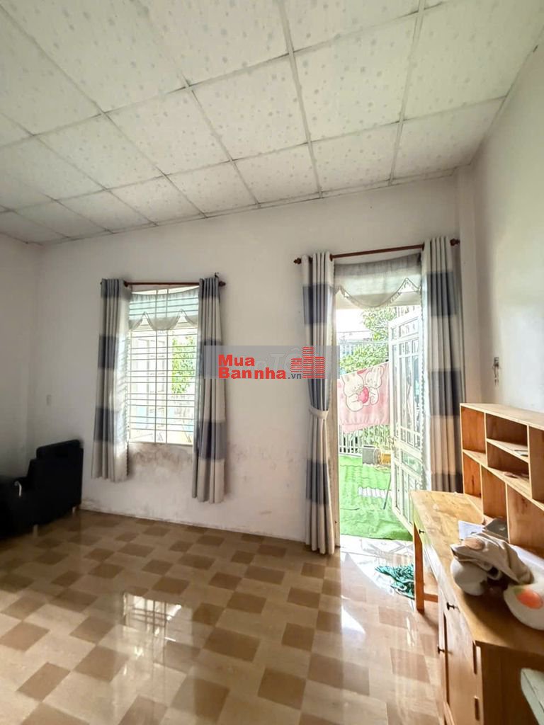 NHÀ Ở 1 TRỆT 1 LẦU, SỔ HỒNG ĐẦY ĐỦ - CHÍNH CHỦ
