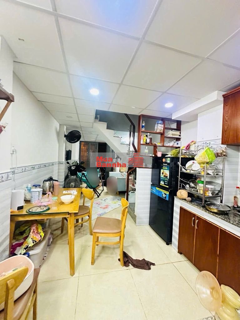 CHỈ 4.2 tỷ hẻm 6m 2 tầng 2PN rộng ở ngay