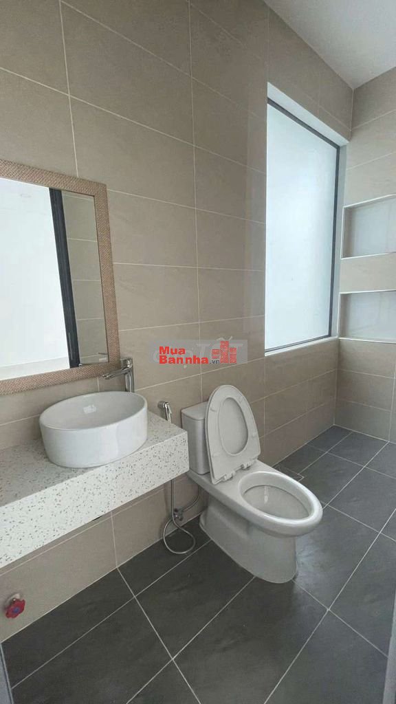 Bán nhà mặt tiền Thạch Lam 8x18 đúc 3 tam