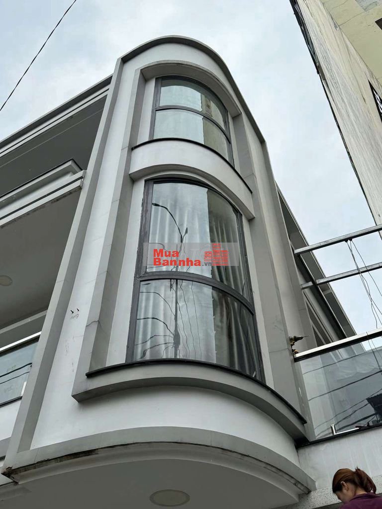 Bán nhà mặt tiền Thạch Lam 8x18 đúc 3 tam