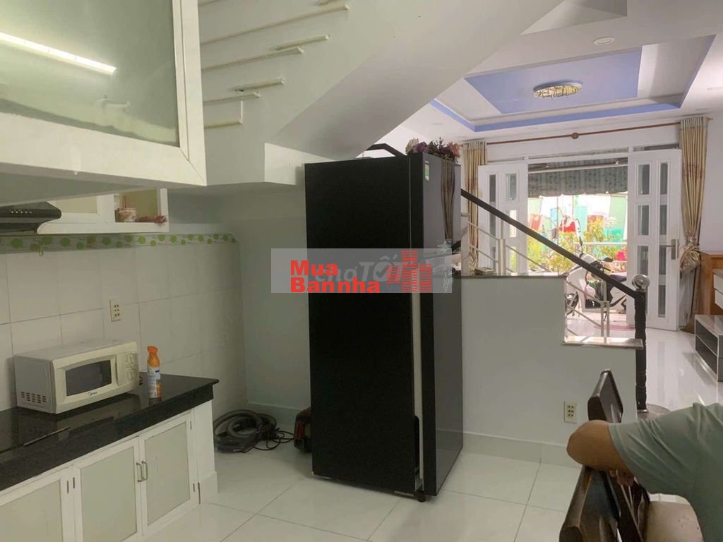 Nhà sổ hồng riêng gần làng đại học phước kiển .