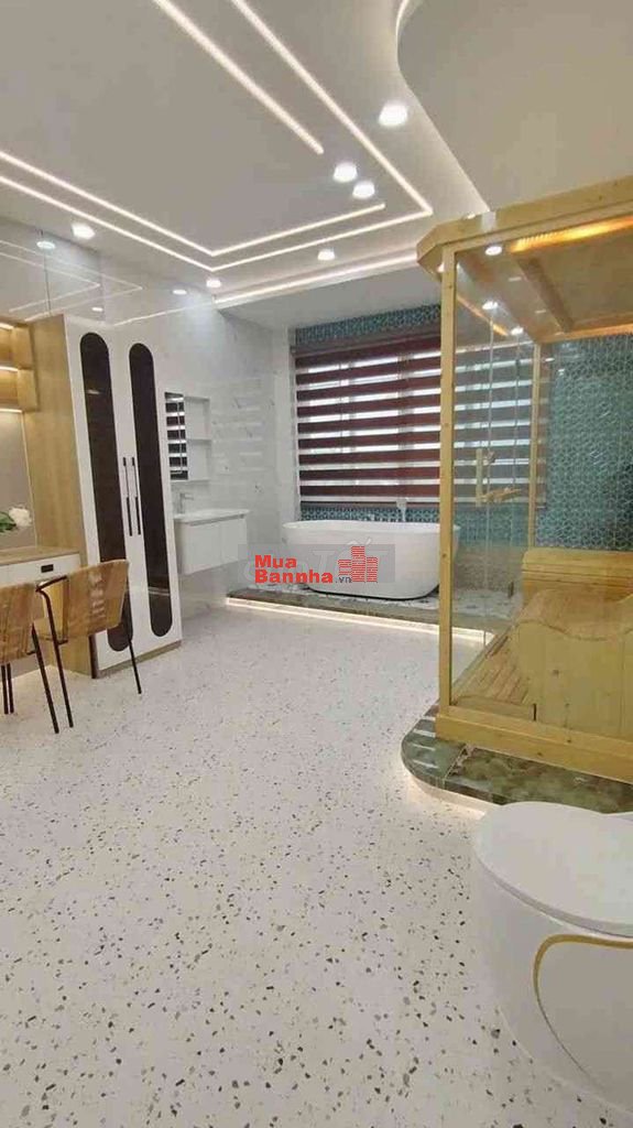 4m*20m - 6 tầng - thang máy - mặt tiền 8m - có lề 4m
