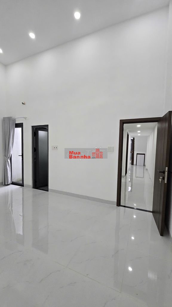 Nhà Trưng Vương 3 ngay Trường CĐ Giao thông vận tải 5.2x18m, 4PN