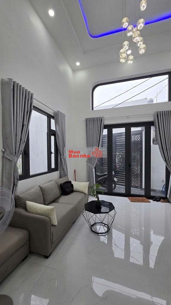 Nhà Trưng Vương 3 ngay Trường CĐ Giao thông vận tải 5.2x18m, 4PN