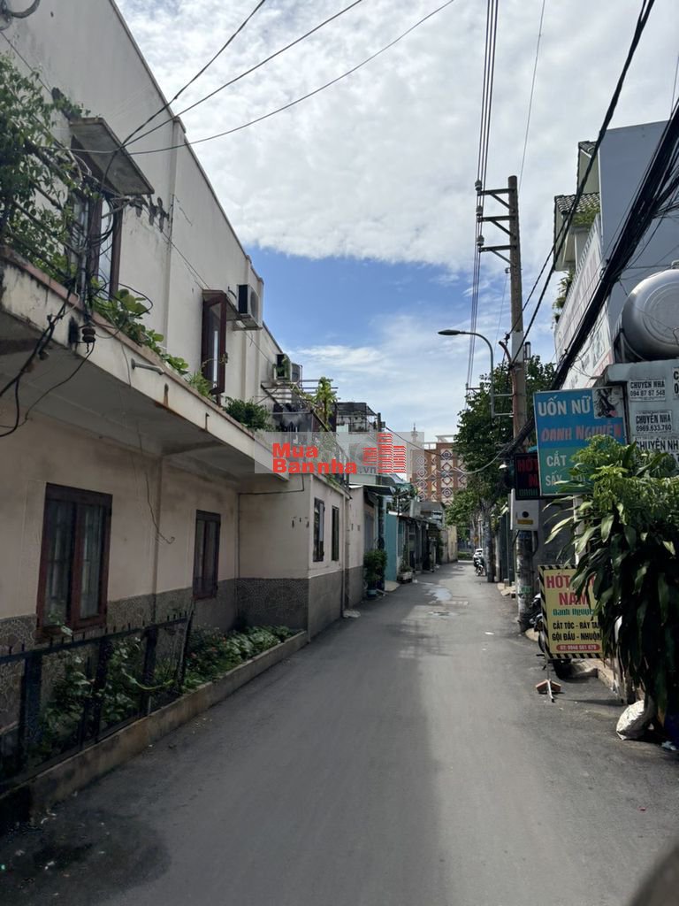 Nhà Trưng Vương 3 ngay Trường CĐ Giao thông vận tải 5.2x18m, 4PN