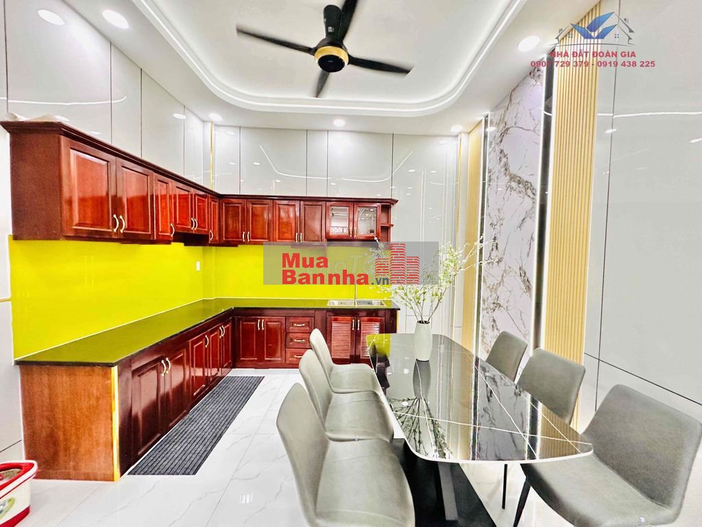 Nhà phố 4m x 15m 3 tầng full nội thất 50m ra đường Tân Chánh Hiệp 08