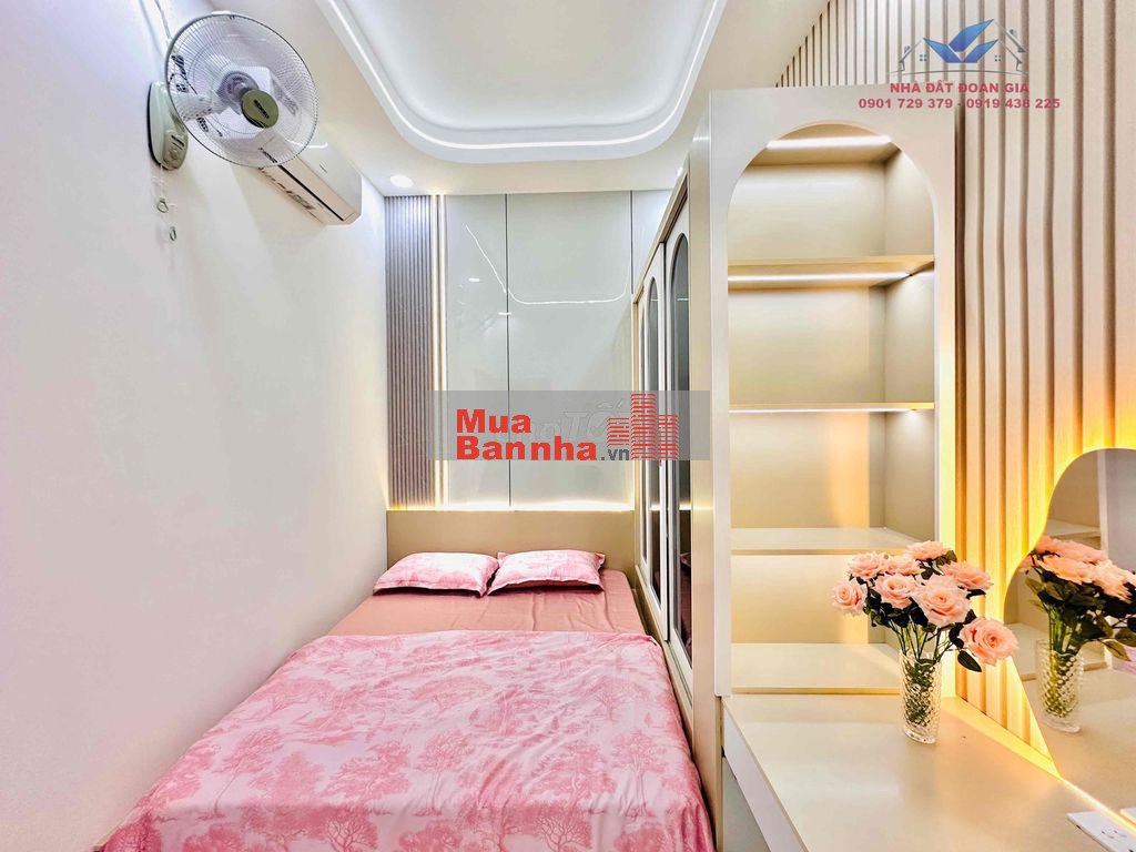 Nhà phố 4m x 15m 3 tầng full nội thất 50m ra đường Tân Chánh Hiệp 08