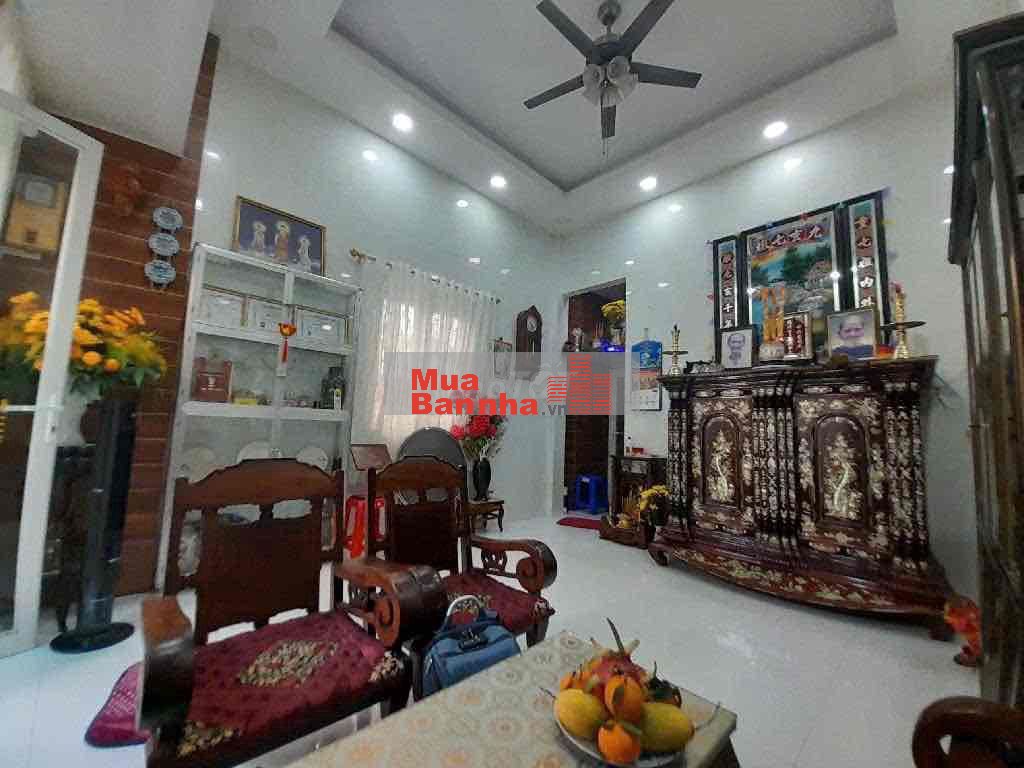 Nhà gần các khu tiện ich
