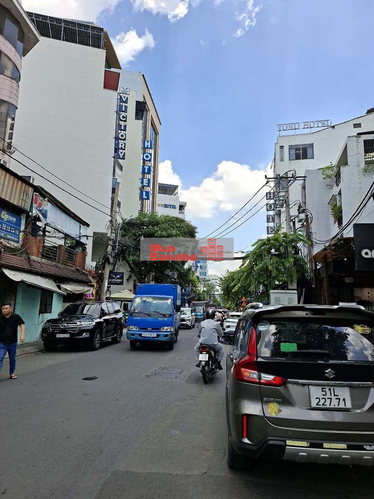 Bán nhà mặt tiền Hồng Hà 6×25 đúc 4 Tầng giáp Trường sơn,Sân bay