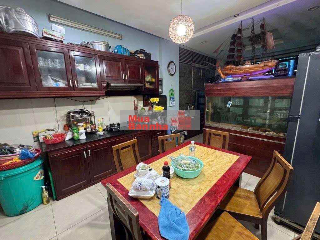 Bán nhà mặt tiền Hồng Hà 6×25 đúc 4 Tầng giáp Trường sơn,Sân bay