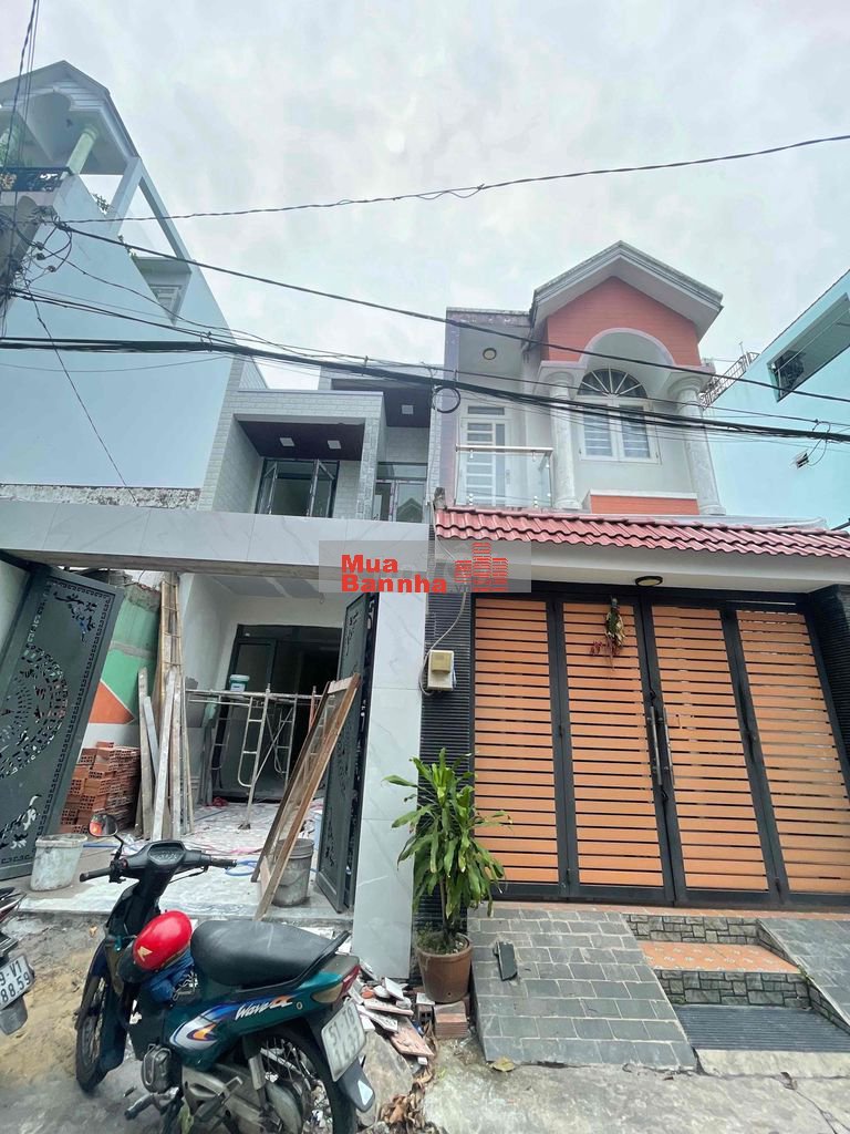 nhà 1/ đường số 10 thông liên khu 5-6, dt 100m2 trệt lầu hẻm 8m thông