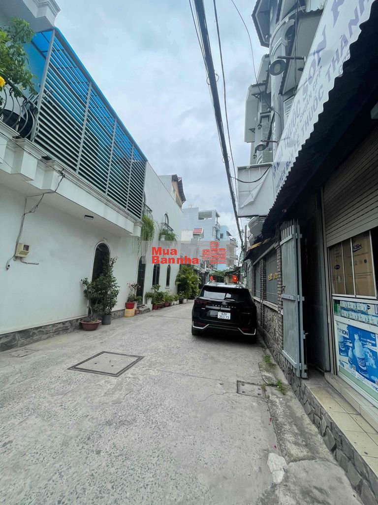 nhà 1/ đường số 10 thông liên khu 5-6, dt 100m2 trệt lầu hẻm 8m thông