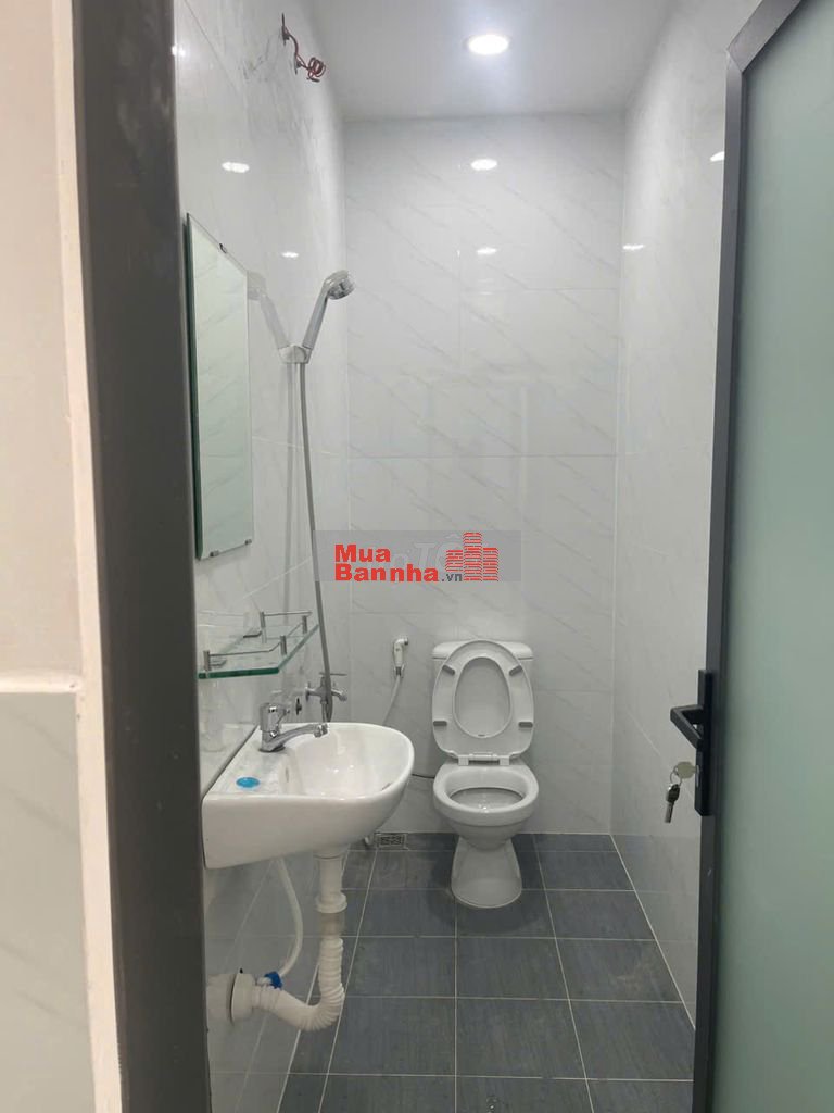 NHÀ HẺM XE HƠI TÂN CẢNG – GẦN GA METRO – SÁT LANDMARK 81