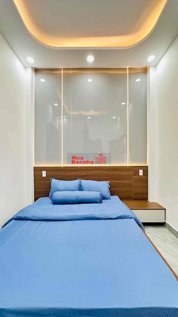 nhà mới xây giá 5,25 tỷ , 2 lầu , tặng nội thất