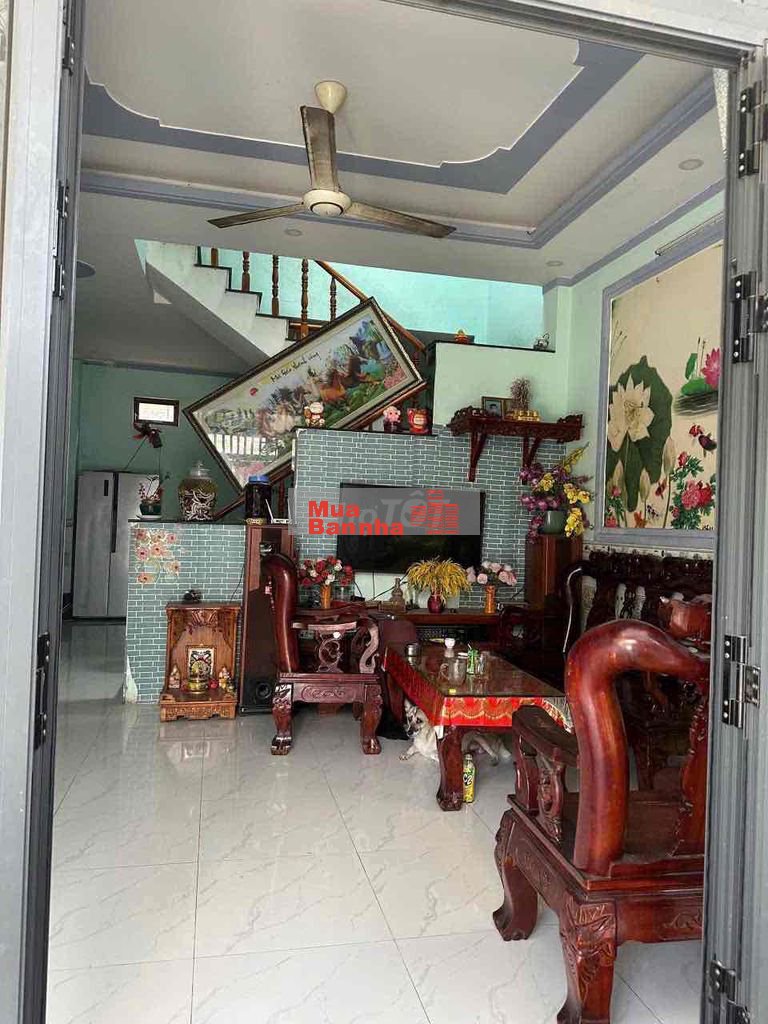 bán nhà trệt lầu gần hội trường và trường học đông hoà