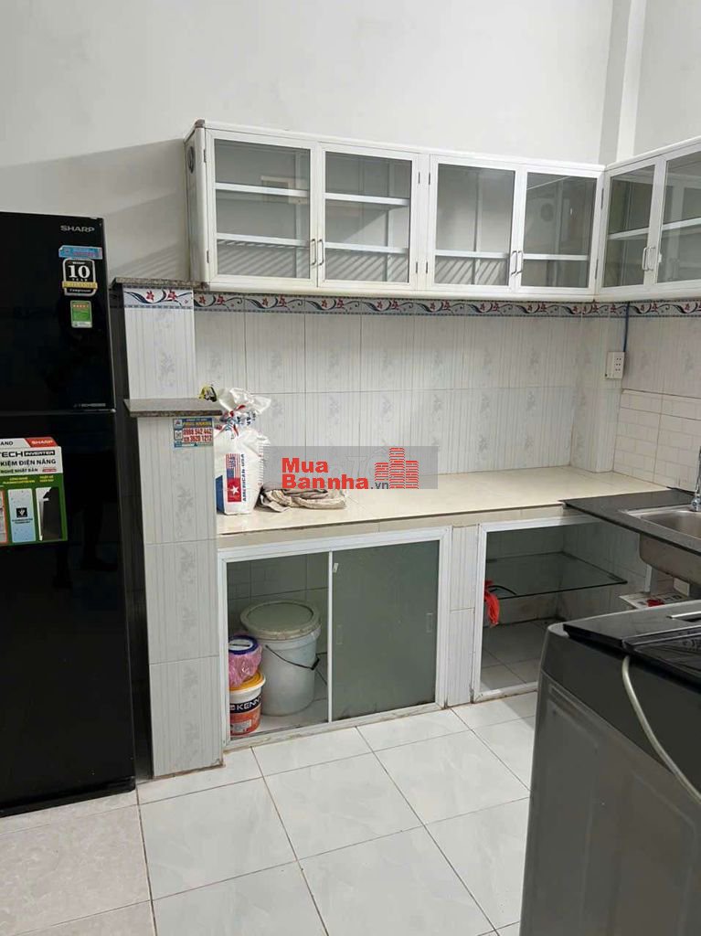 NHÀ ĐÚC LỬNG DT 4M x 15M