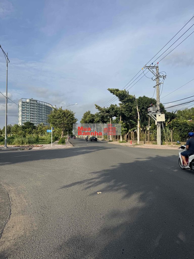 CÓ 2 căn KHU HÀNH CHÍNH cách chỉ 50m đi làm quá tiện! ib giá từng căn