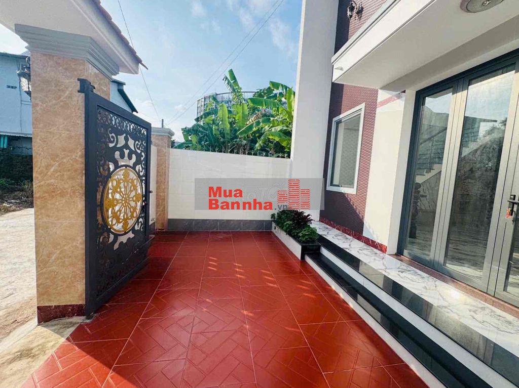 CÓ 2 căn KHU HÀNH CHÍNH cách chỉ 50m đi làm quá tiện! ib giá từng căn
