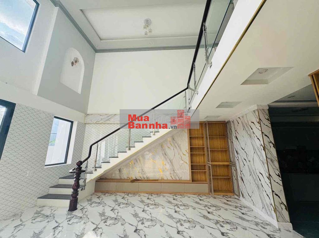 CÓ 2 căn KHU HÀNH CHÍNH cách chỉ 50m đi làm quá tiện! ib giá từng căn