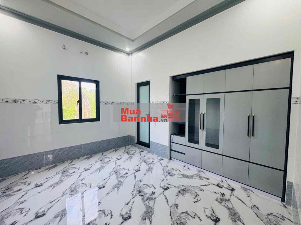 CÓ 2 căn KHU HÀNH CHÍNH cách chỉ 50m đi làm quá tiện! ib giá từng căn