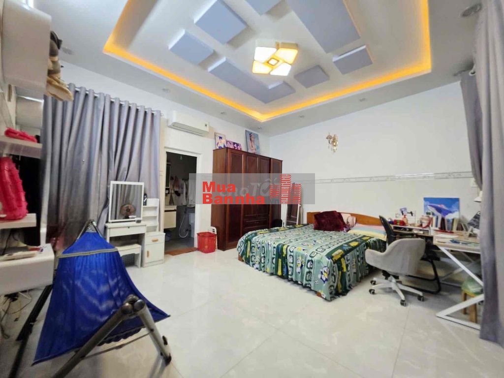 MT 15m có Thang Máy, 4 tầng , Hoàng Lê Kha, 800m2.