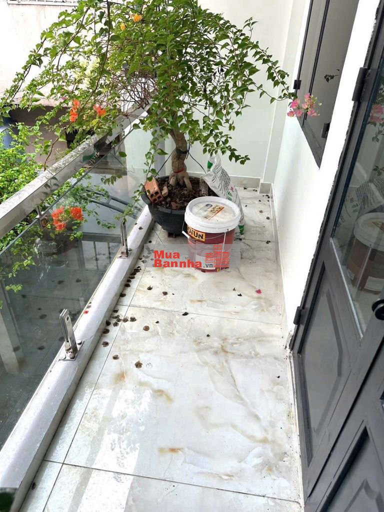 Nhà 3 phòng ngủ - Hẻm 4M - Gần Cầu Chà Và