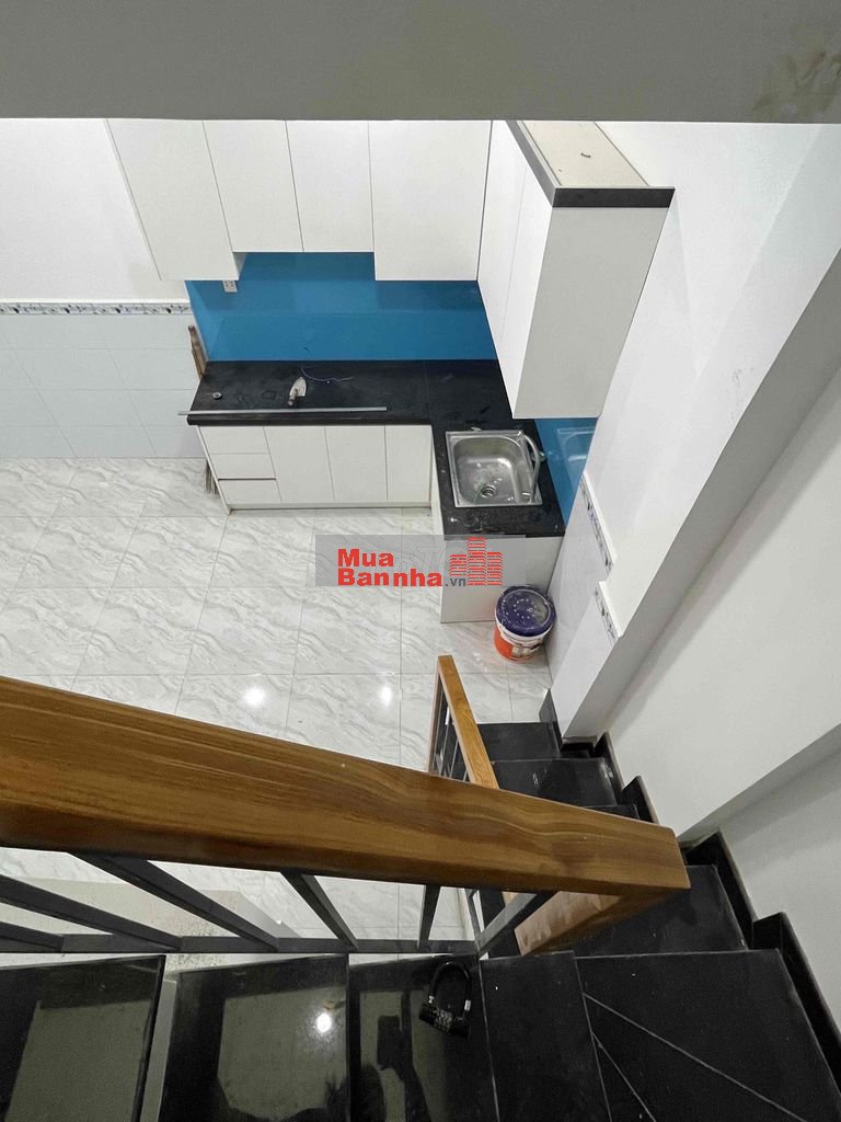 Chính chủ cần bán nhà Âu Cơ gồm 1lầu 1lửng sổ hồng hẻm xe máy thông tạ