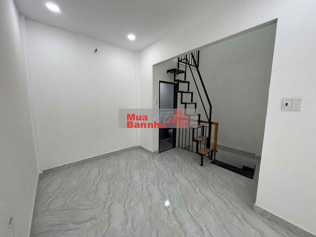 Chính chủ cần bán nhà Âu Cơ gồm 1lầu 1lửng sổ hồng hẻm xe máy thông tạ