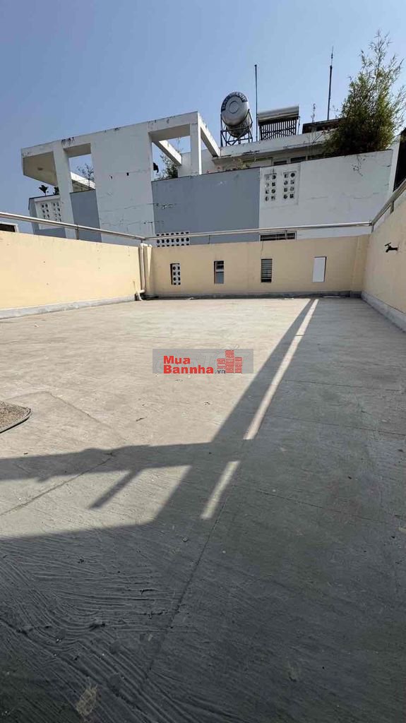 NHÀ MẶT TIỀN ĐƯỜNG 28 cách bệnh viện Lê Văn Thịnh tầm 300m - 4 Tầng