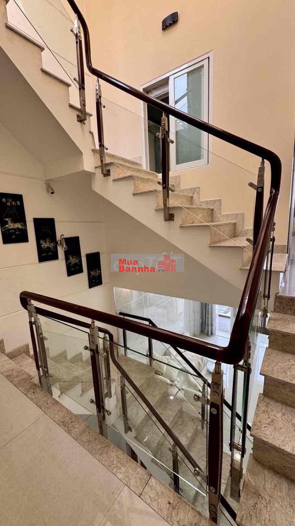 NHÀ MẶT TIỀN ĐƯỜNG 28 cách bệnh viện Lê Văn Thịnh tầm 300m - 4 Tầng